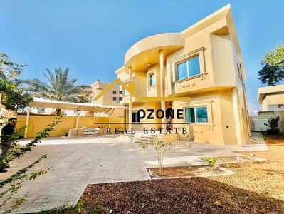 Today big offer luxury villa with made room //spirit majlis //very bigger house//ready to move