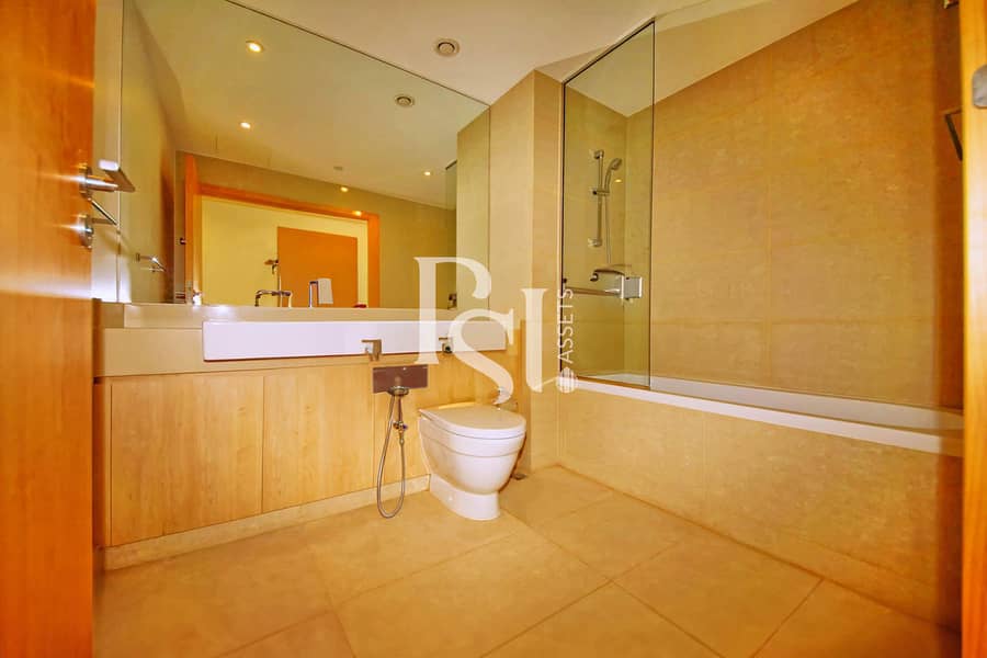 6 2-br-apartment-abu-dhab-al-raha-beach-al-zeina-tower-c-bathroom. jpg
