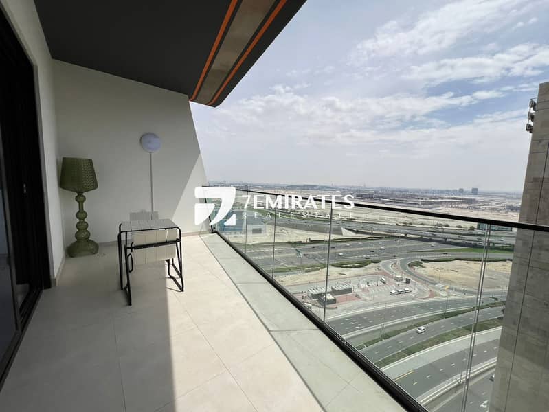 10 7emirates-bingahtti-canal-apartment-balcony--outside-road-view-property-in-dubai. jpeg