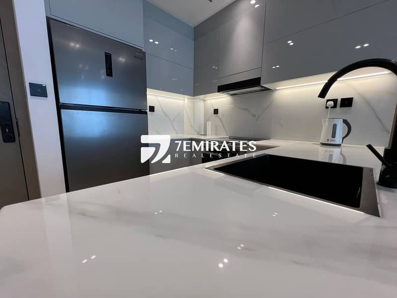19 7emirates-bingahtti-canal-apartment-kitchen-view-property-in-dubai. jpeg