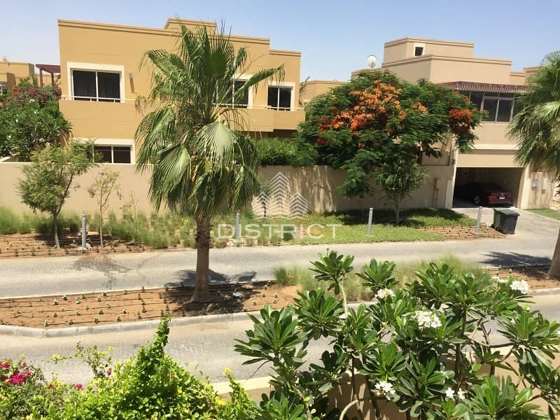 Deluxe Spacious Villa with Pool in Raha Deluxe Spacious Villa with Pool in Raha