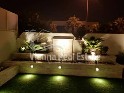 Single row Fully modified villa with extended garden Single row Fully modified villa with extended garden