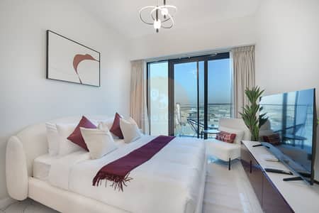 Studio for Rent in Jebel Ali, Dubai - Sumpromo /Stylish/ Metro access/ high floor