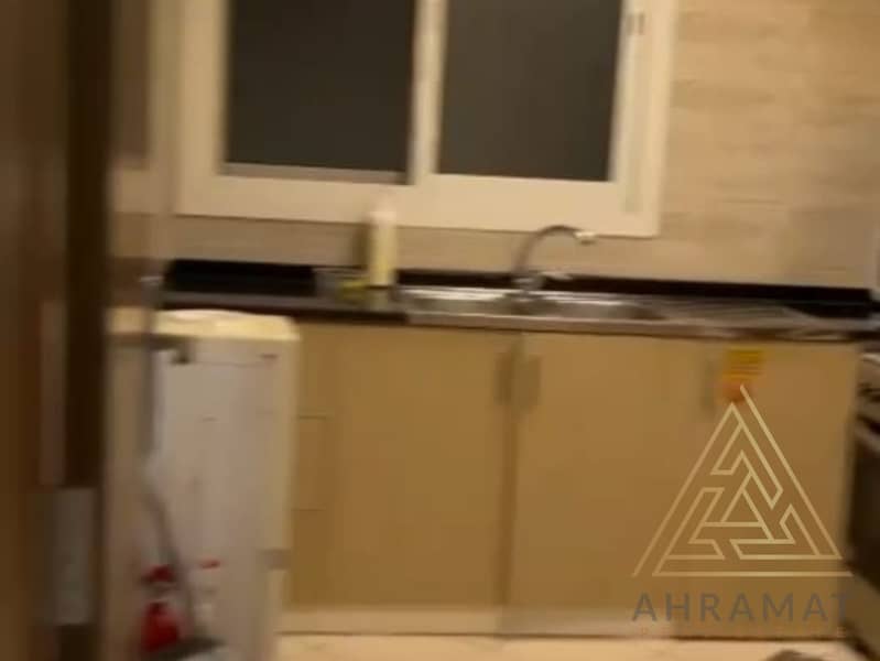 9 8. jpg