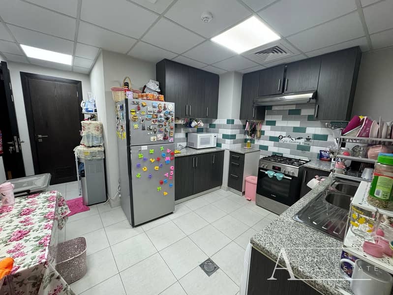 2 Deena - Kitchen. jpeg