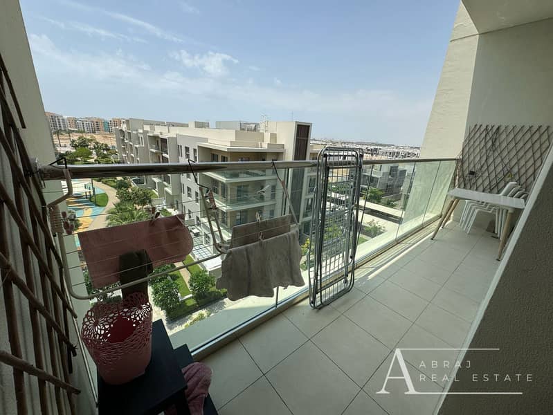 5 Deena - Balcony. jpeg