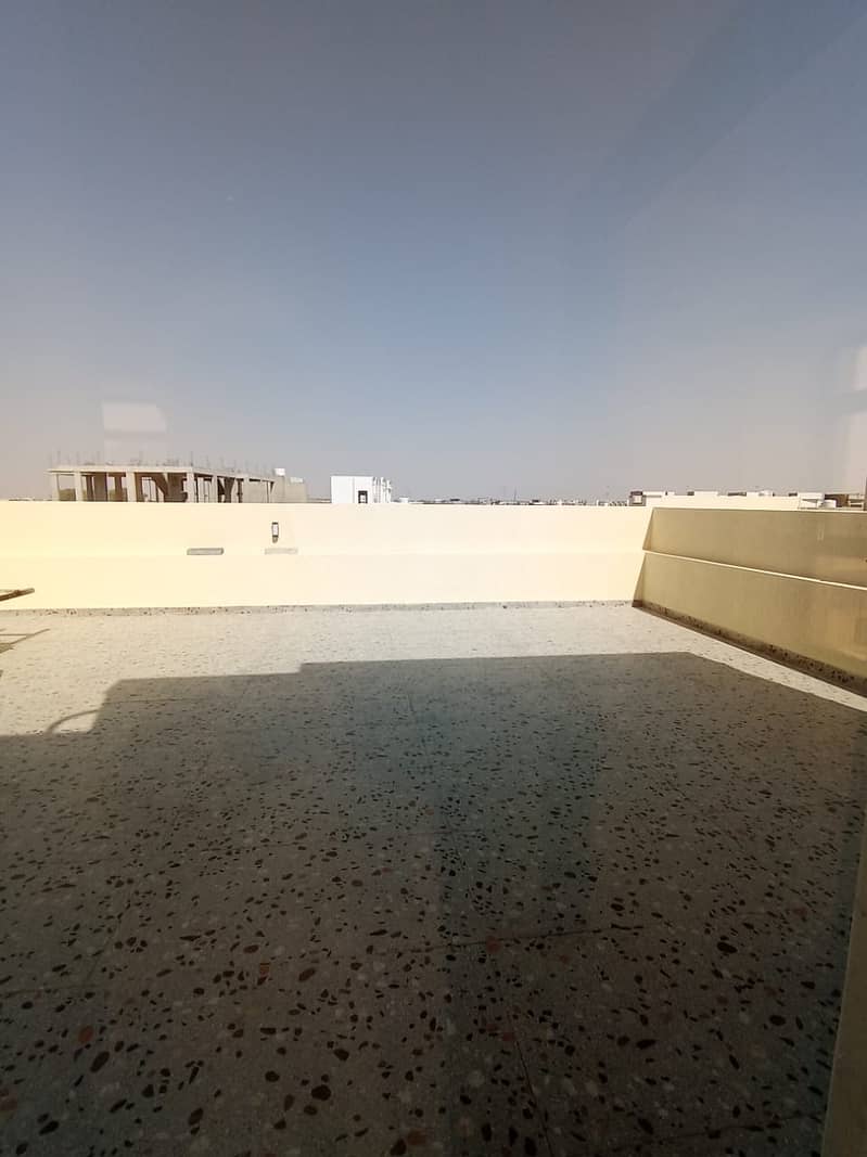 10 روف. jpeg