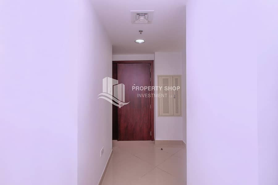 13 1-bedroom-apartment-al-reem-island-sham-abu-dhabi-ocean-scape-foyer. JPG