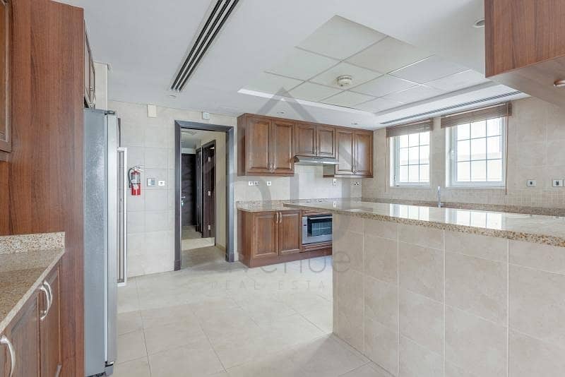 8 Immaculate 4 Bed | Private Pool | Quiet Location