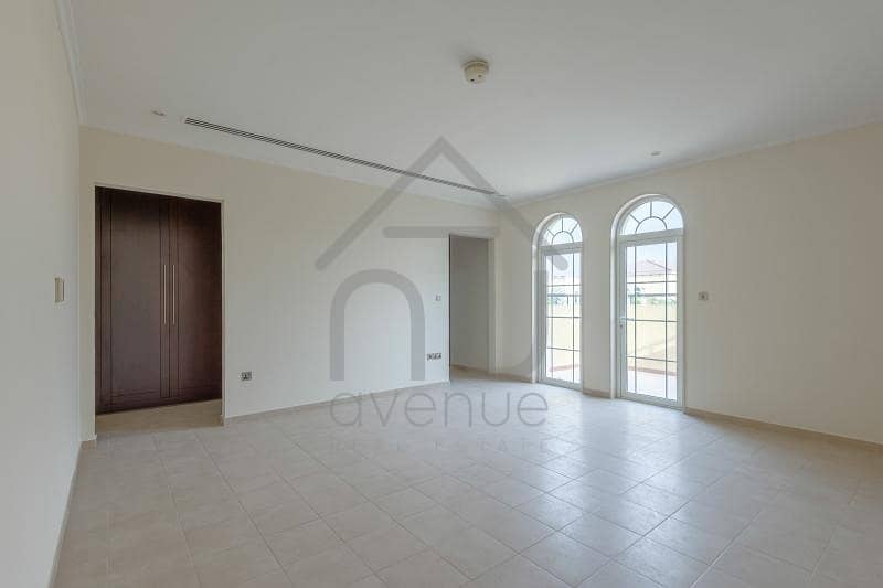 10 Immaculate 4 Bed | Private Pool | Quiet Location