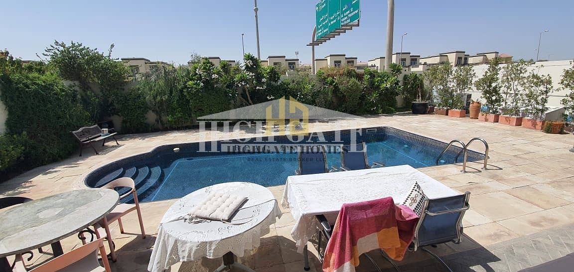 2 SINGLE ROW 3BR REGIONAL LARGE w/ STUNNING POOL