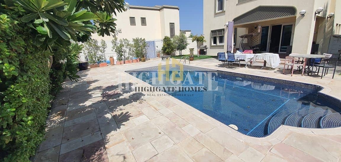 3 SINGLE ROW 3BR REGIONAL LARGE w/ STUNNING POOL