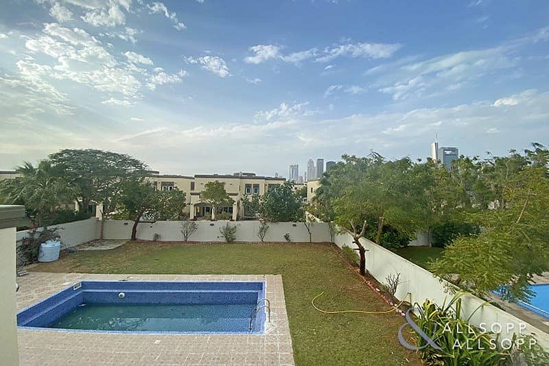 3 Great Location | Vacant Now | Skyline View