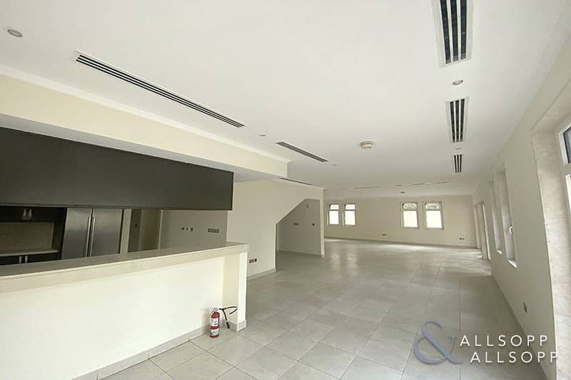 5 Great Location | Vacant Now | Skyline View