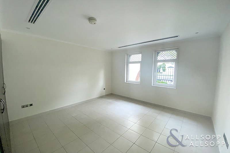7 Great Location | Vacant Now | Skyline View