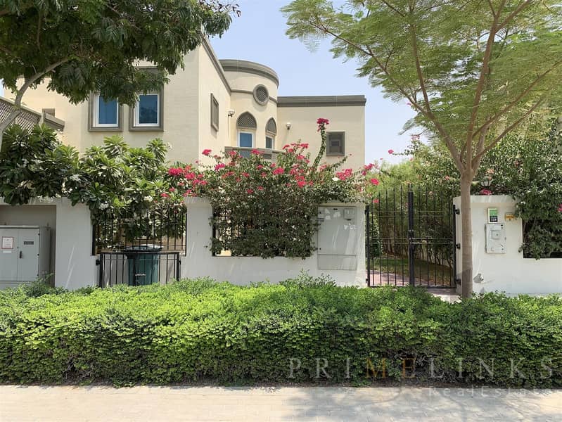 Luxury Villa 5 Bedrooms Private Pool Brand New