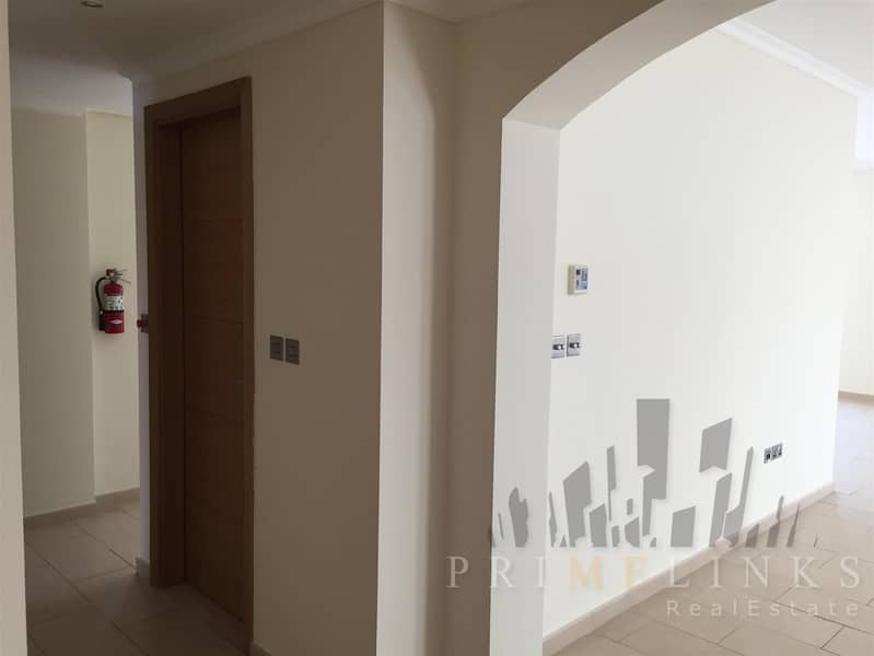 8 Luxury Villa 5 Bedrooms Private Pool Brand New
