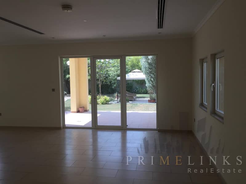 9 Luxury Villa 5 Bedrooms Private Pool Brand New