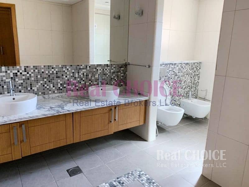 4 Maintenance Covered Landscaped|5BR Regional Type Villa