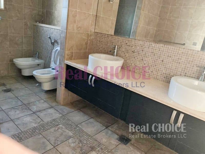 10 Maintenance Covered Landscaped|5BR Regional Type Villa