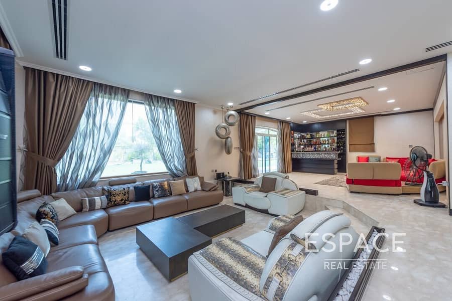2 Exclusive - Upgraded - Furnished - Vastu
