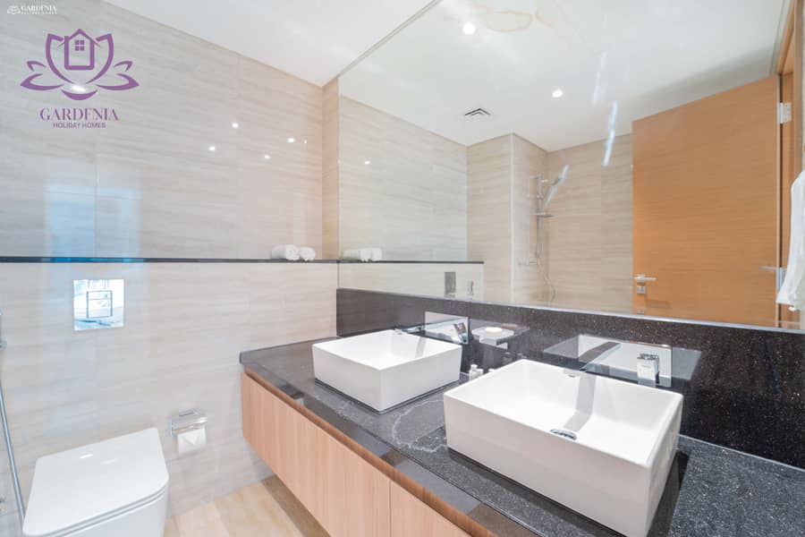 18 Bath 1 1. jpg