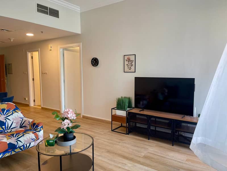 14 Living Room 3. jpeg