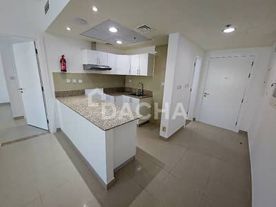 1 Bedroom Flat for Rent in Dubai Sports City, Dubai - Renovated Kitchen I Open Views I Low Floor