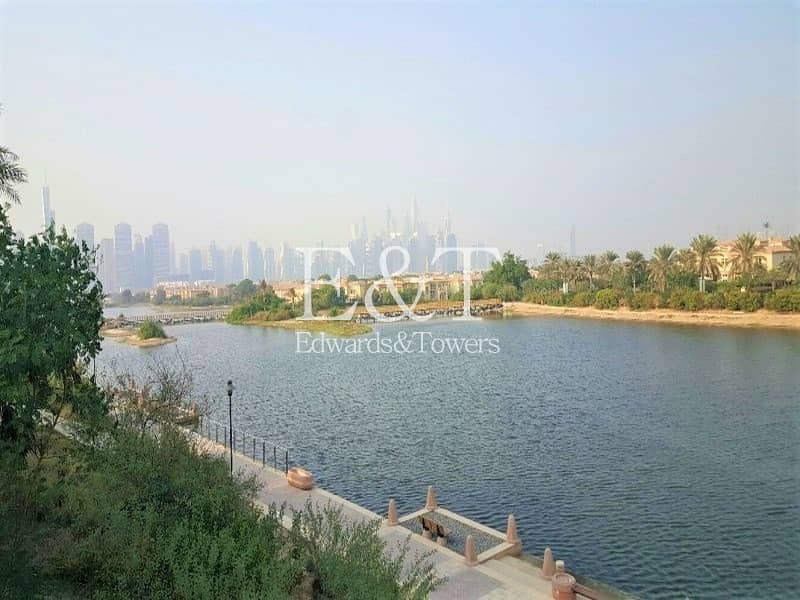7 OUTSTANDING Upgraded Central Lake View 4Beds | JI