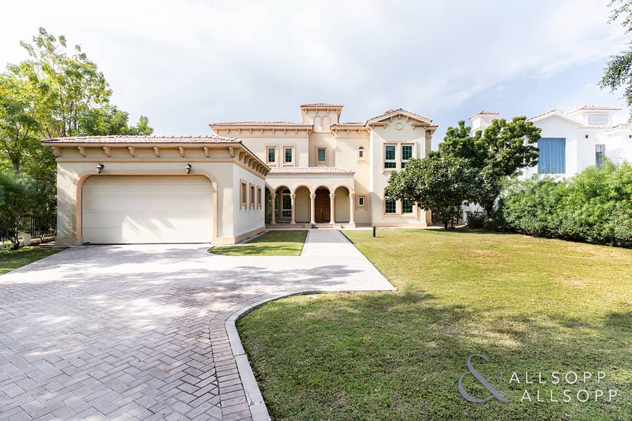 Lake View | Five Bedrooms | Large Plot Lake View | Five Bedrooms | Large Plot