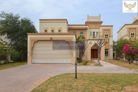 5 Bedroom Villa for Sale in Jumeirah Islands, Dubai - EXCLUSIVE | LAKE VIEW | FULLY RENOVATED