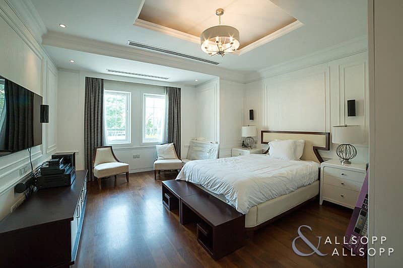 7 Exclusive | Fully Upgraded | 4 Bedrooms