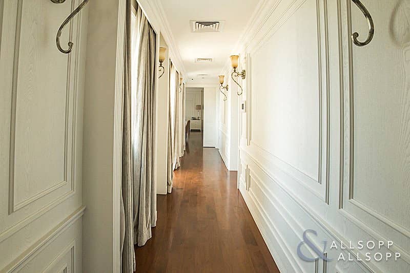 8 Exclusive | Fully Upgraded | 4 Bedrooms