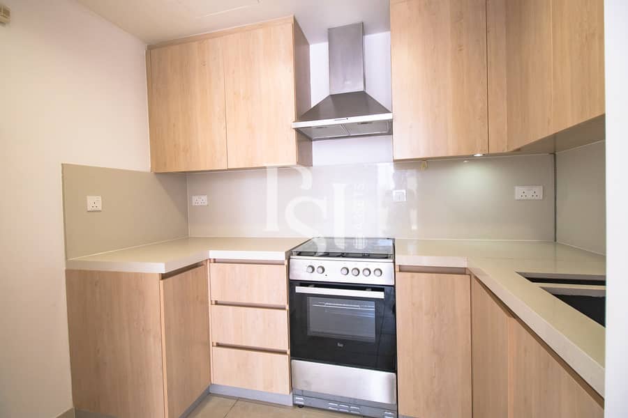 7 al-zeina-al-raha-beach-abu-dhabi-kitchen. JPG