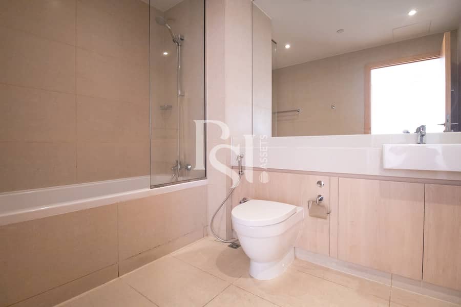 10 al-zeina-al-raha-beach-abu-dhabi-bathroom (1). JPG