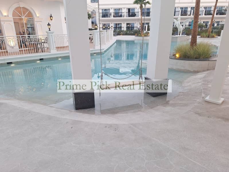 16 swing on pool. jpeg
