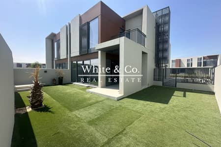 4 Bedroom Villa for Rent in Dubailand, Dubai - 4 Beds+Maids | Single Row | Available Now
