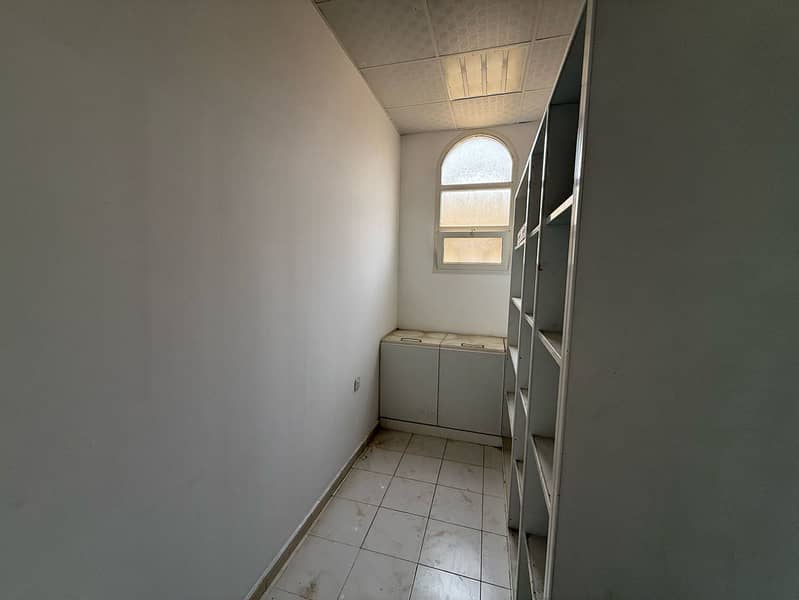22 886bf488-62bd-4ad8-9174-f9686a47c834. jpg
