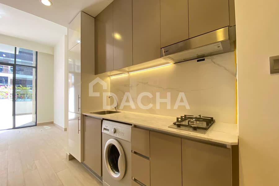 Large Terrace | Vacant | Great Community Large Terrace | Vacant | Great Community