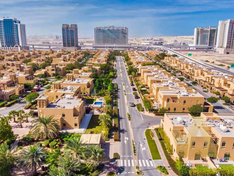8 Amalia_Residences_Page_06_Image_0002. jpg