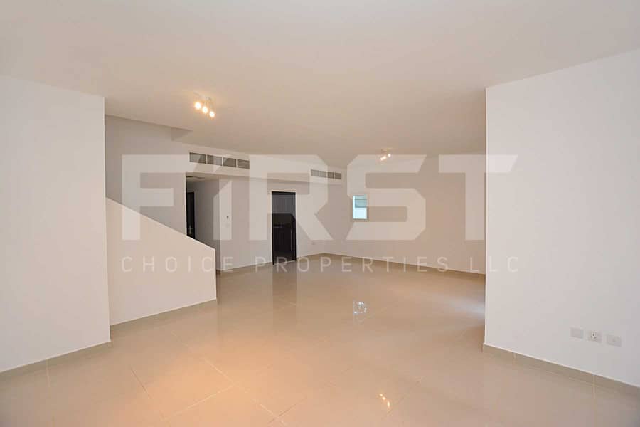 4 Internal Photo of 5 Bedroom Villa in Al Reef Villas 348.3 sq. m 3749 sq. ft (99). jpg