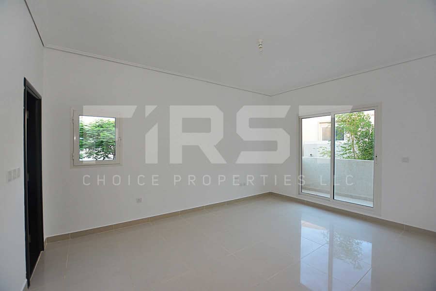 10 Internal Photo of 5 Bedroom Villa in Al Reef Villas 348.3 sq. m 3749 sq. ft (106). jpg