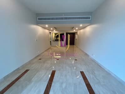 UNFURNISHED | 1 BR | HIGH FLOOR | NEAR METRO