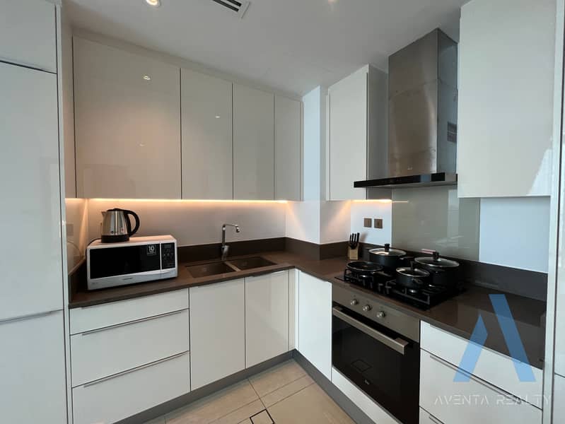 8 Kitchen. JPG