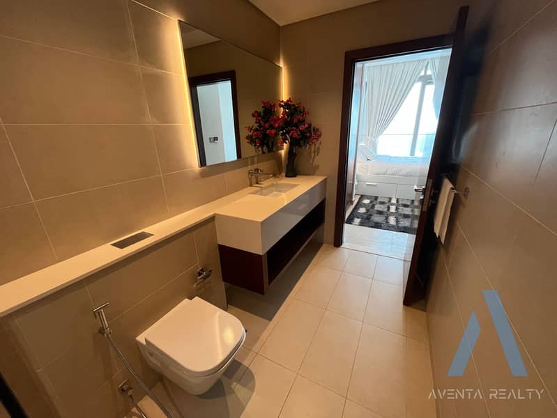 17 Ensuite Room(1). JPG