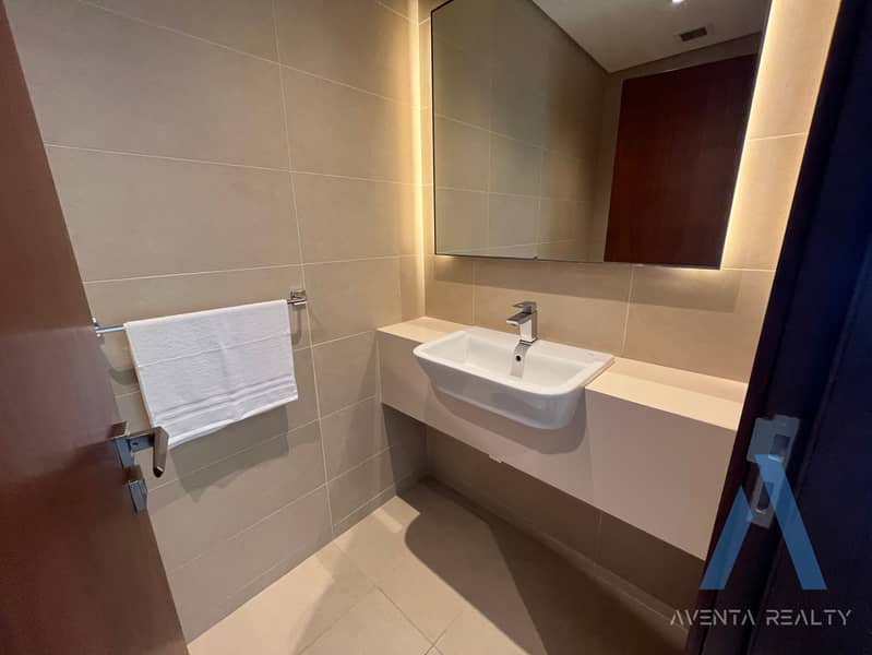 18 Powder Room. JPG