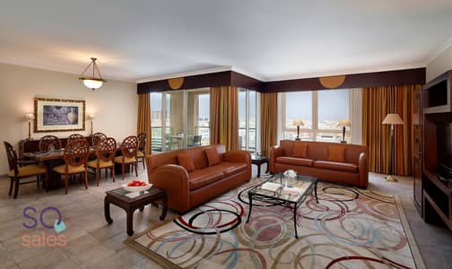 3 Bedroom Hotel Apartment for Rent in Deira, Dubai - 3BR - Living Room. jpg