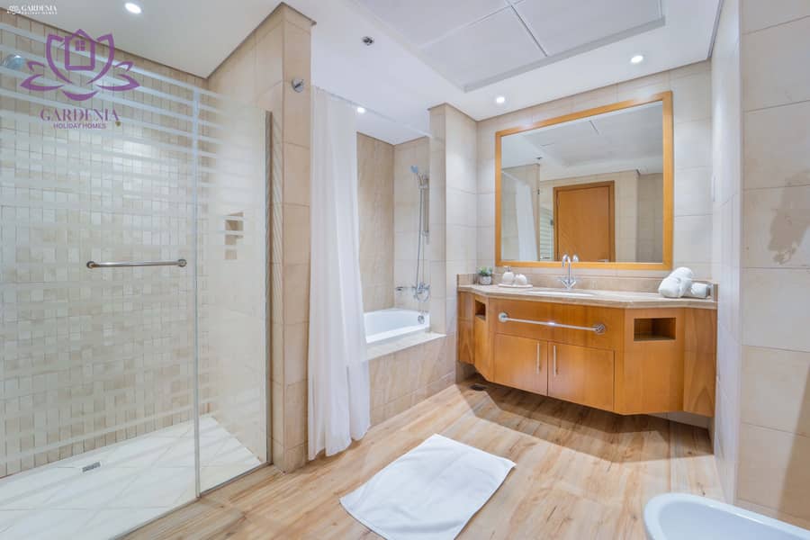 14 Bath 1 1. jpg