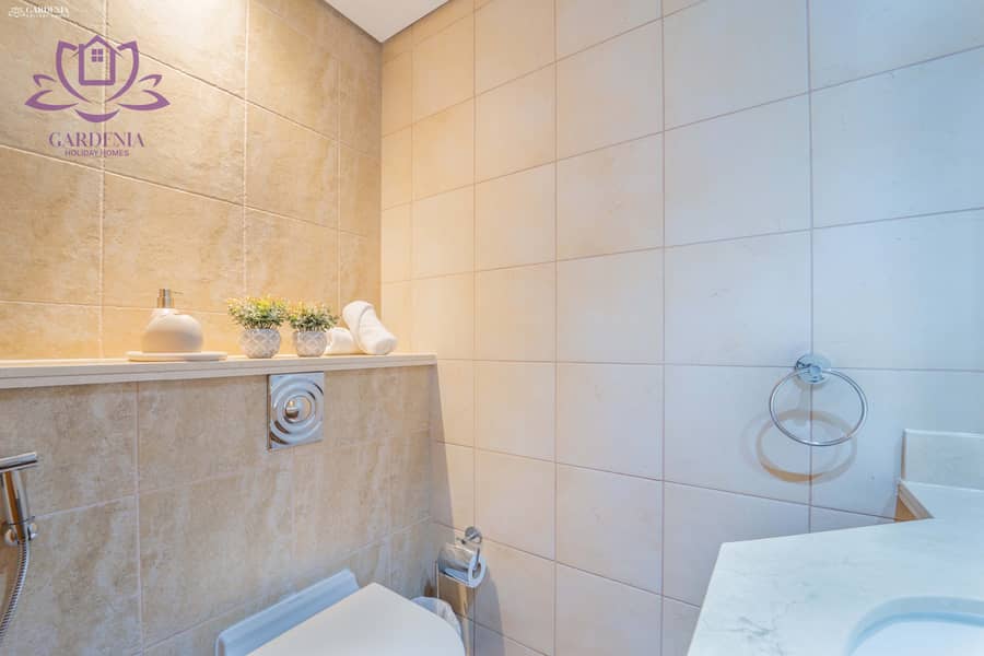 7 G bath 2. jpg