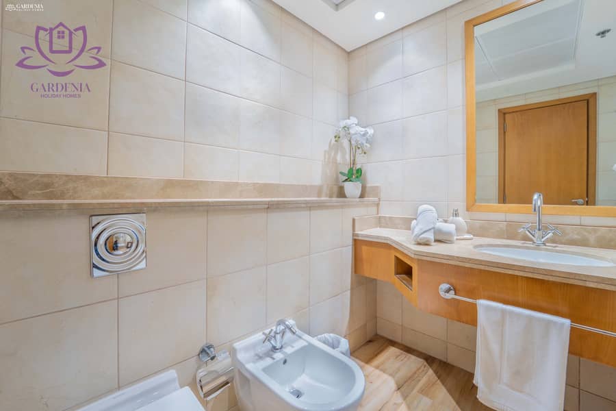 16 Bath 2 2. jpg